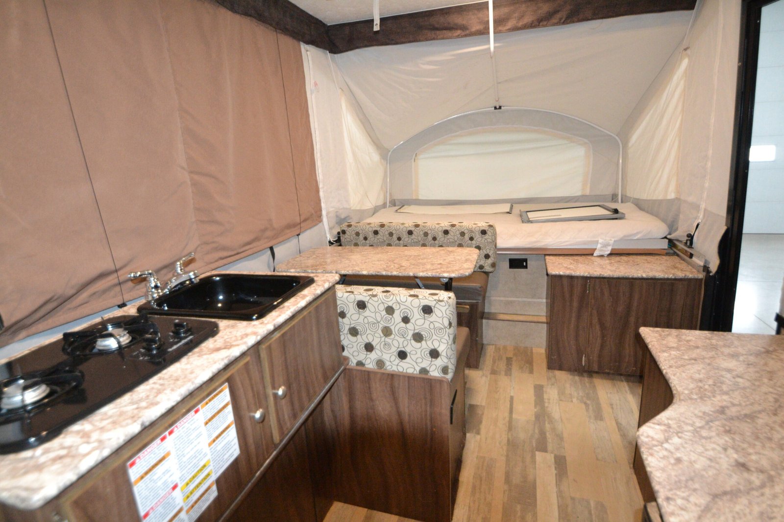 2018 Coachmen Clipper LS 806 XLS - Image 8