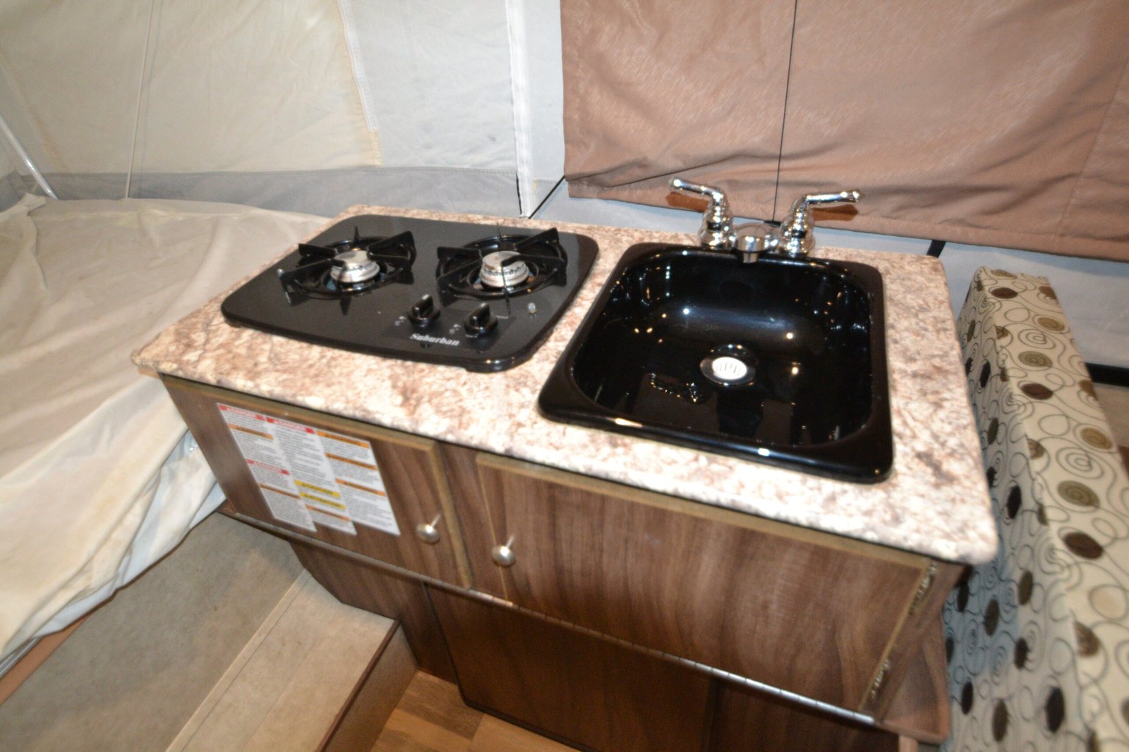 2018 Coachmen Clipper LS 806 XLS - Image 10