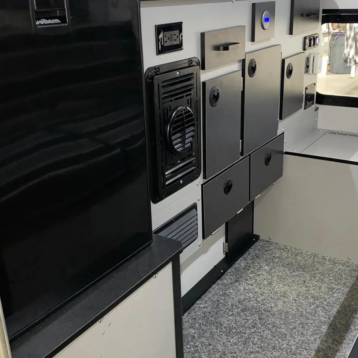 2021 Four Wheel Campers Hawk Model - Image 2
