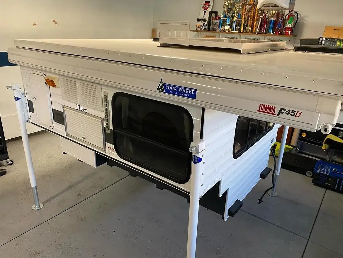 2014/2015 Four Wheel Camper Fleet Model - Image 9