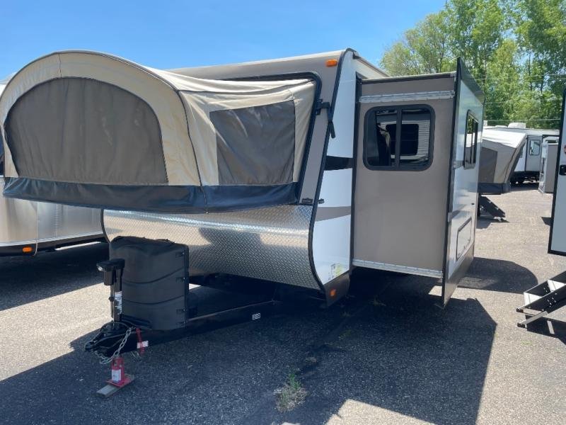 Used 2017 Starcraft Travel Star 239TBS - Image 3